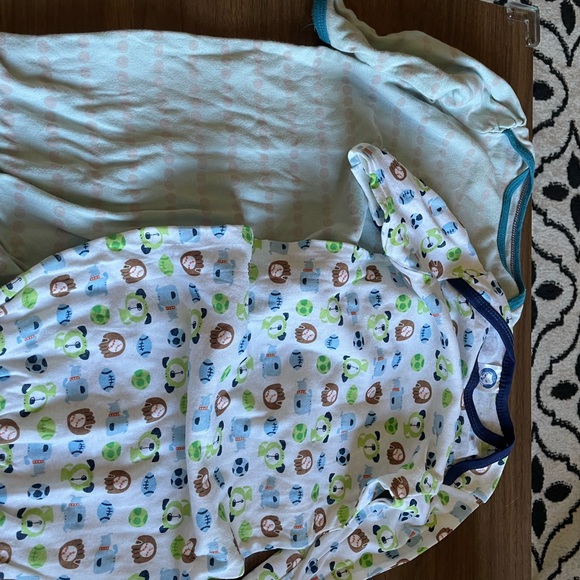 0-3 Month Bundle - Picture 4 of 10